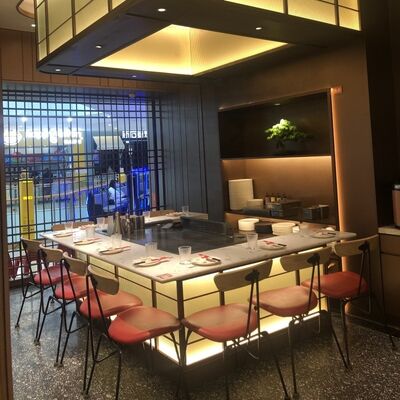 Τραπέζι ψησταριάς Teppanyaki 48 ιντσών Ιαπωνικής οικογένειας για εστιατόριο